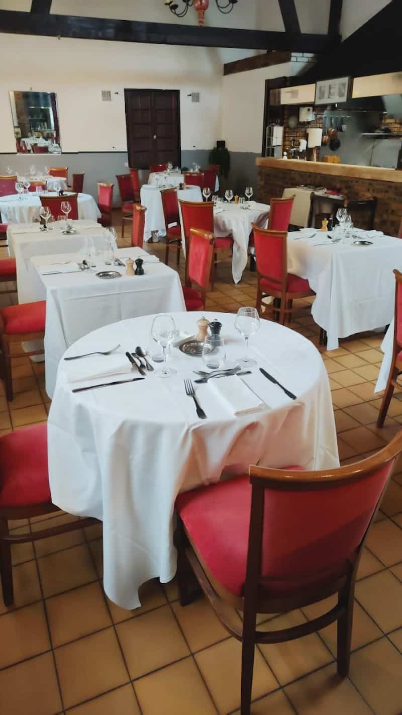 Restaurant Aux Petits Oignons à Éragny, France