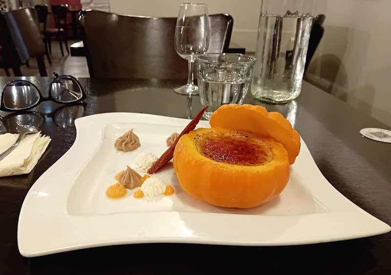 Restaurant Aux Tours du Château à Brest, France