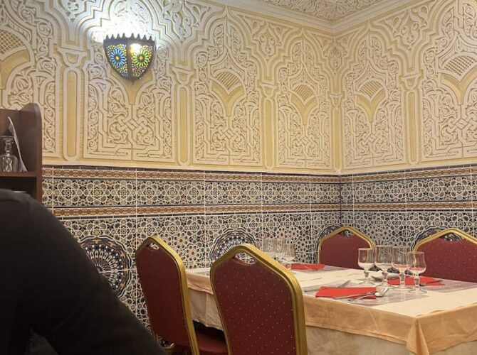 Restaurant Bab Salam à Enghien-les-Bains, France