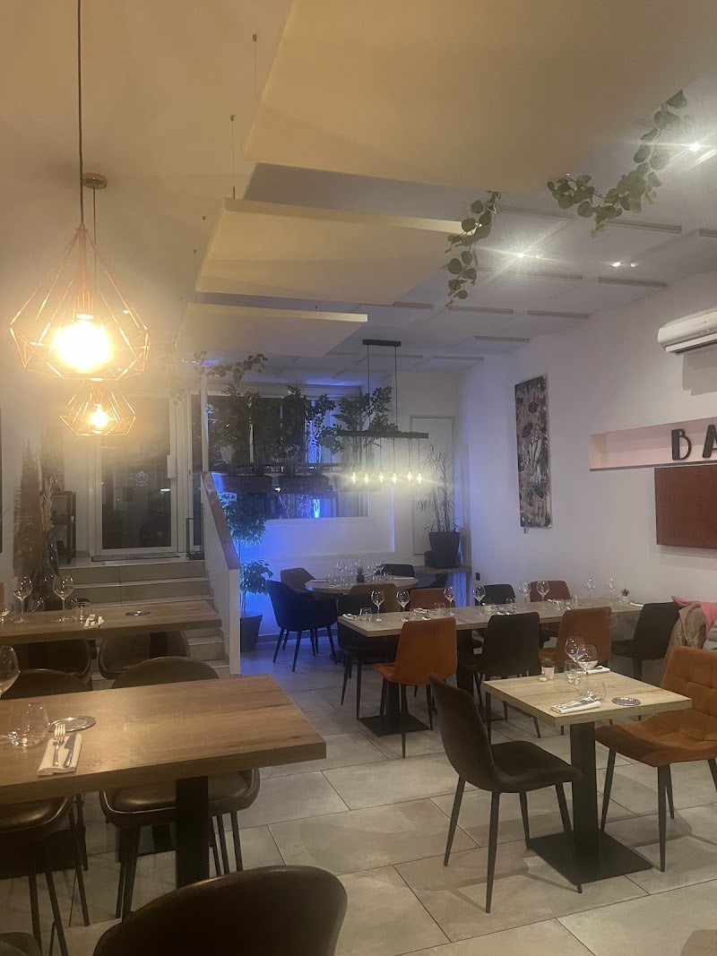 Bacchus L’Épicurien Restaurant à Saint Maximin à Saint-Maximin-la-Sainte-Baume, France