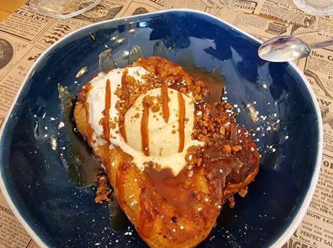 Restaurant Bar Moderne à Pontoise, France