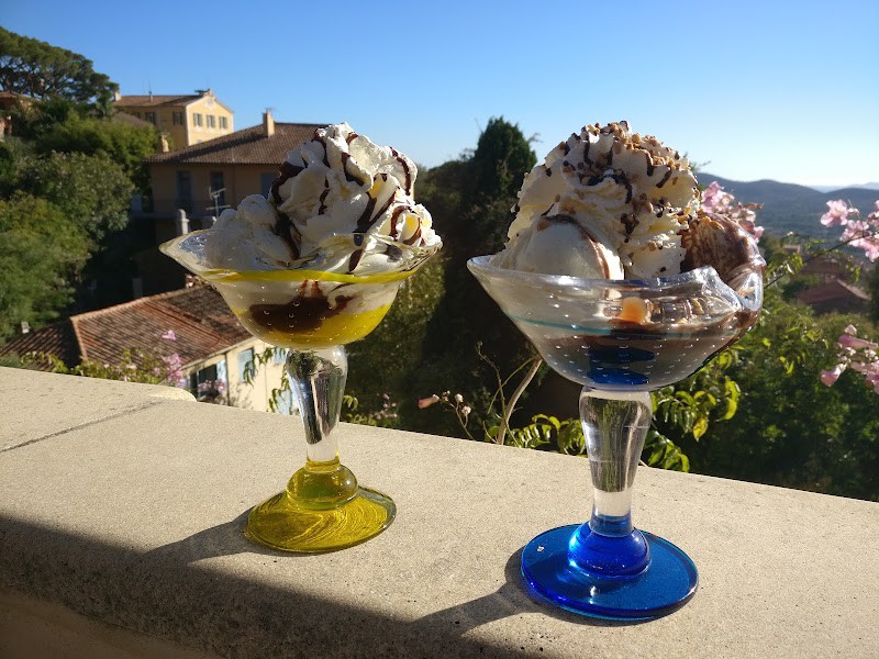 Bar-Restaurant BELLEVUE à Bormes-les-Mimosas, France