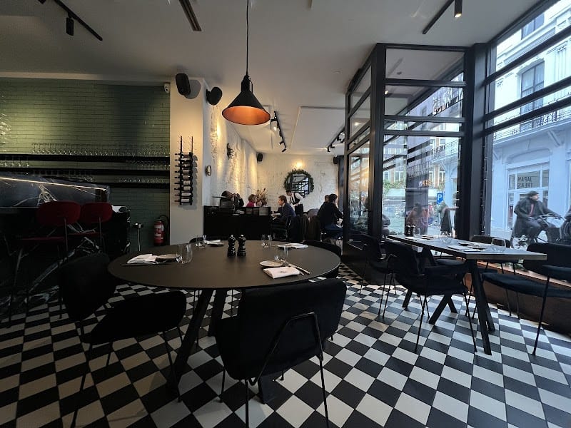 Restaurant Bar Riga 🇮🇹 à Anvers, Belgique