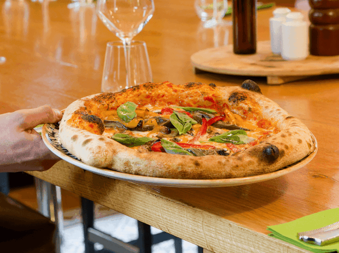 Restaurant BASTA ! RISTORANTE E BAR à Reims, France