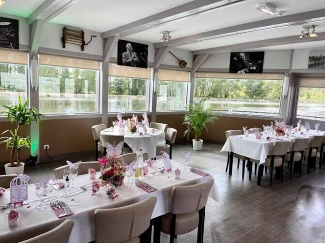 Restaurant Bateau Lavoir Orléans à Orléans, France