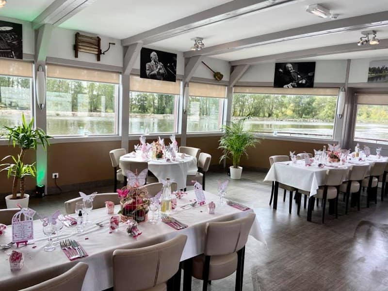 Restaurant Bateau Lavoir Orléans à Orléans, France