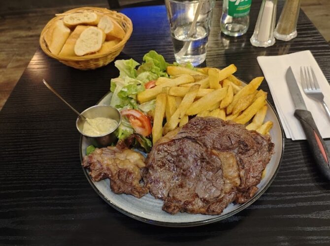 Restaurant Bear Café à Ivry-sur-Seine, France