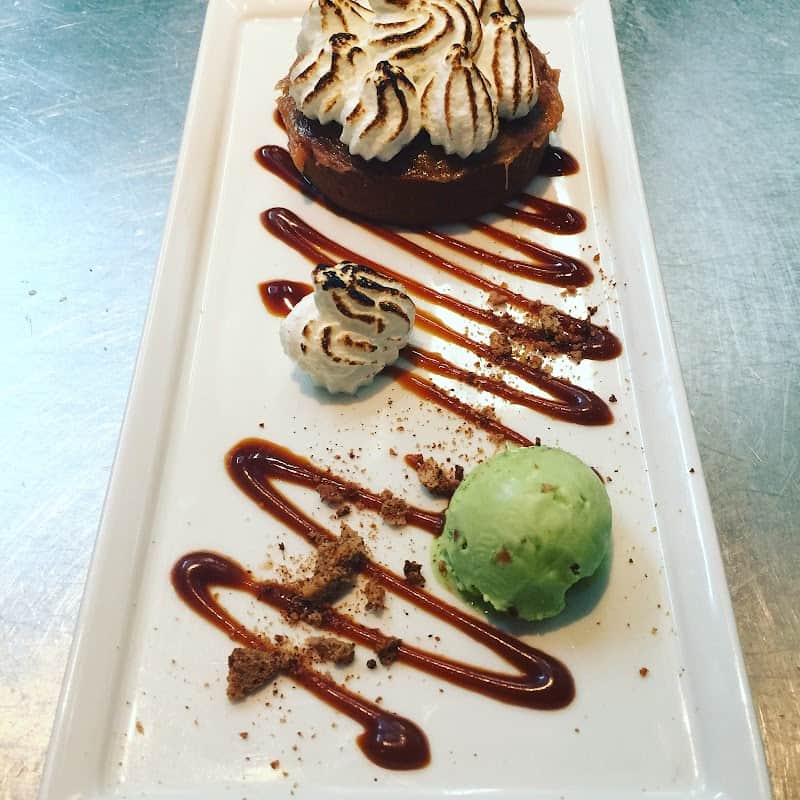 Restaurant Bistro le Cinq à Levallois-Perret, France