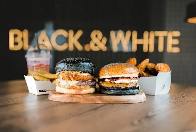 Restaurant Black & White Burger Metz Muse à Metz, France