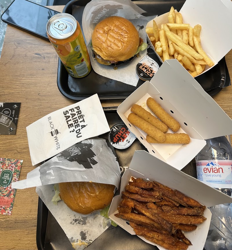 Restaurant Black & White Burger Metz Muse à Metz, France