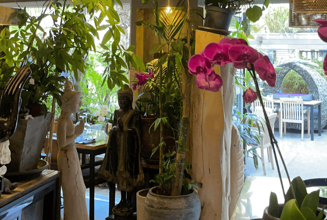 BÔ Restaurant à Le Lavandou, France