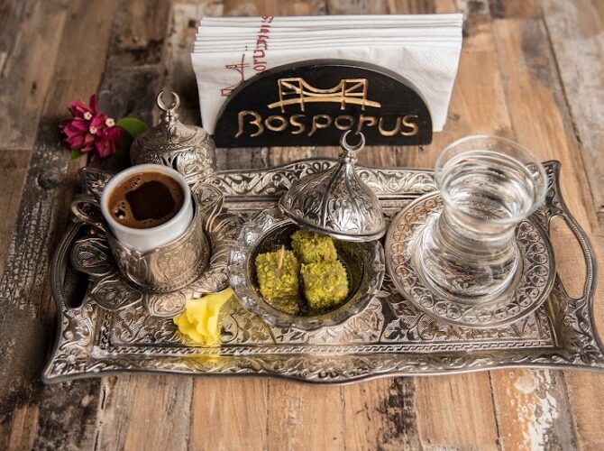 Restaurant Bosporus Turkish Cuisine – The Dubai Mall à Dubaï, Émirats arabes unis