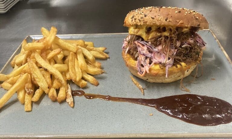 Restaurant Braise & Cow à Cogolin, France — photo 1