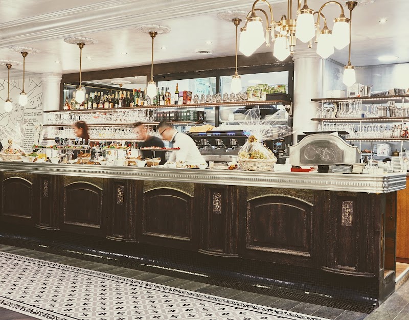 Restaurant Brasserie 1901 à Courbevoie, France