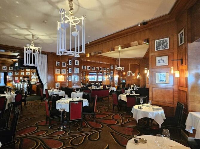 Restaurant Brasserie Fouquet’s Paris à Paris, France