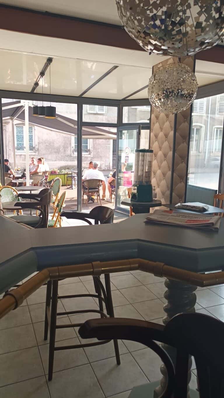 Restaurant Brasserie Jeanne d’Arc à Mirecourt, France — photo 1