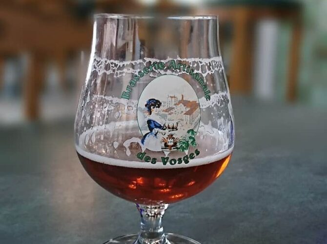 Restaurant Brasserie Jeanne d’Arc à Mirecourt, France