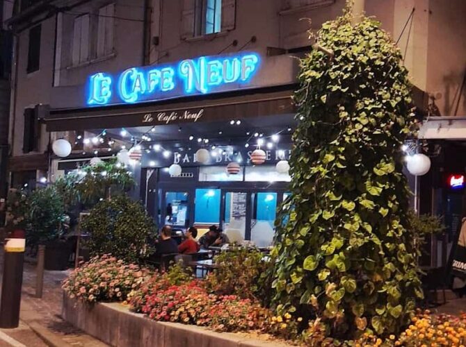 Restaurant Brasserie La café neuf à Belley, France