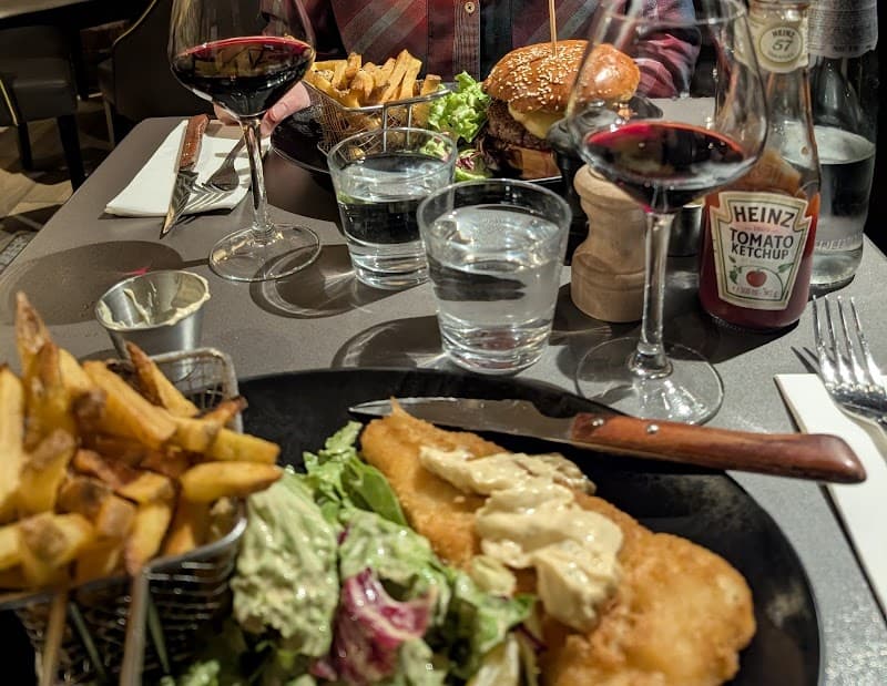 Restaurant Brasserie l’Anjou à Levallois-Perret, France