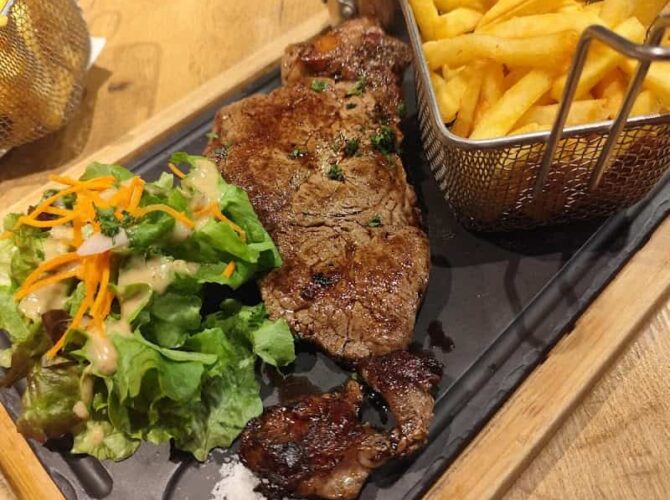 Restaurant Brasserie Le Zinc à Bassens, France