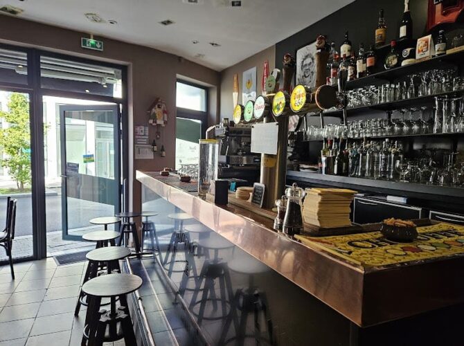 Restaurant BRASSERIE L’INTENDANCE VALENCIENNES à Valenciennes, France