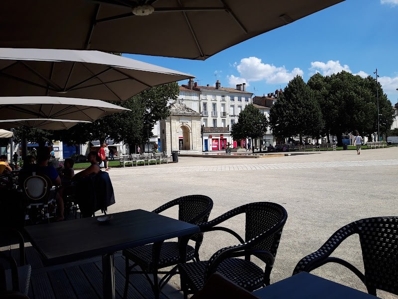 Restaurant Brasserie Terrasse Colbert à Rochefort, France