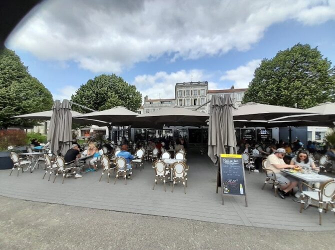 Restaurant Brasserie Terrasse Colbert à Rochefort, France