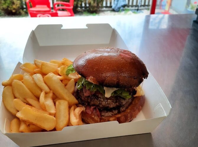 Restaurant Burger – Ô Creux des Cîmes à La Tour, France