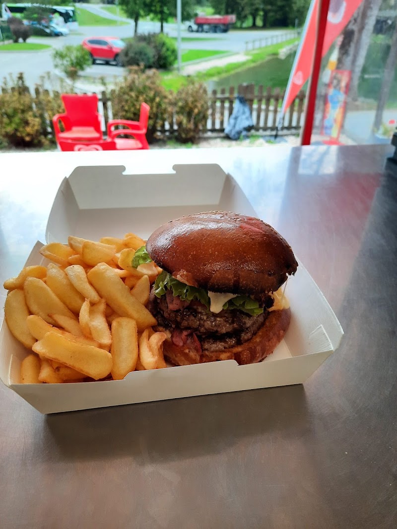 Restaurant Burger – Ô Creux des Cîmes à La Tour, France