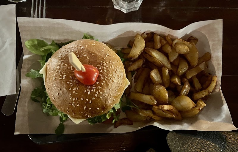 Restaurant Burger Shop à Rochefort, France