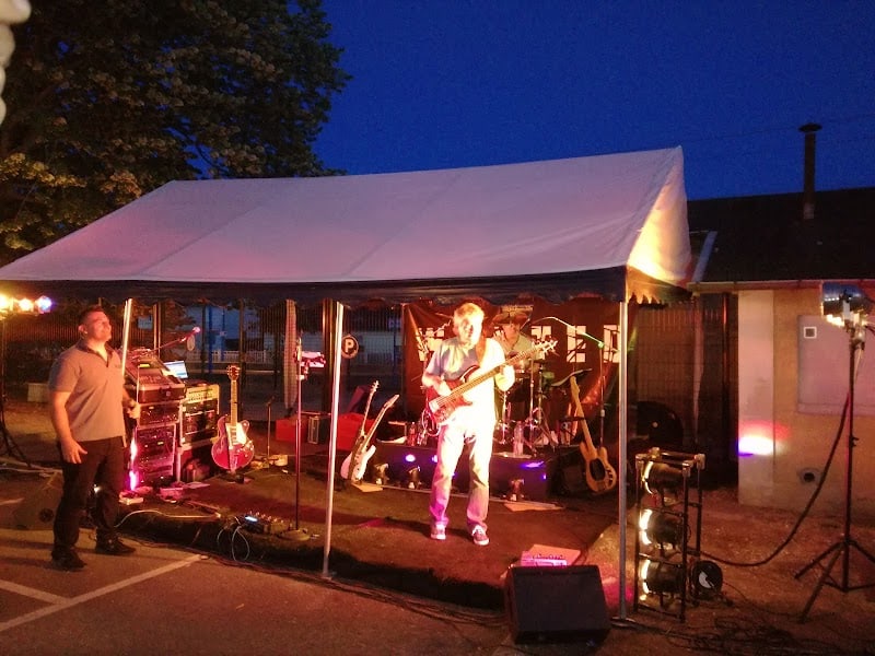 Restaurant Café de la Gare à Saint-Germain-du-Puy, France