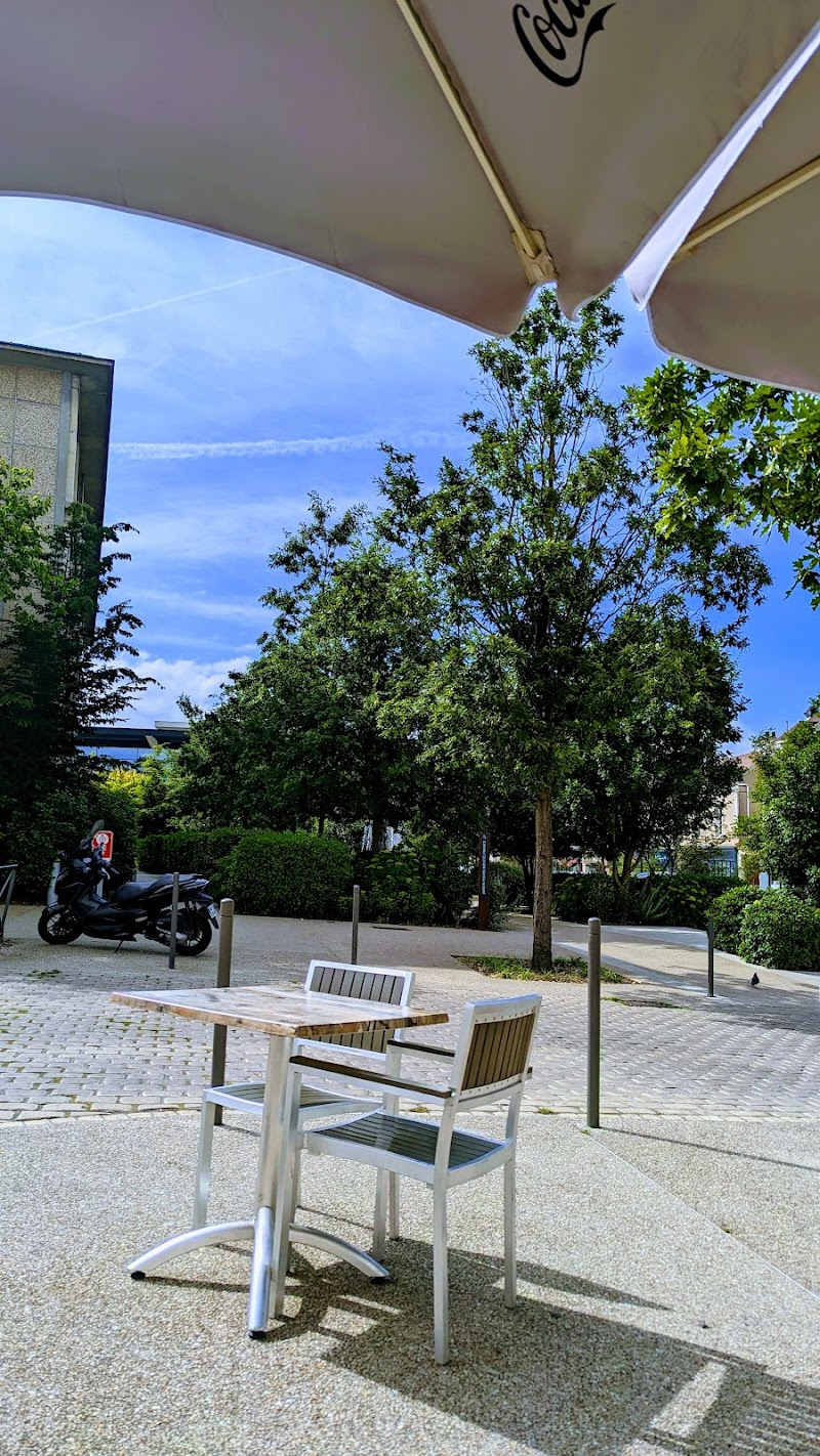 Restaurant Cafe De La Mairie à Montgeron, France