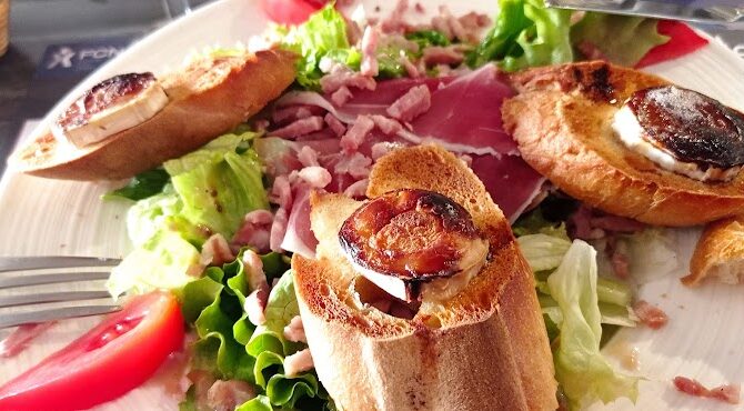 Restaurant Café du Commerce à Sézanne, France