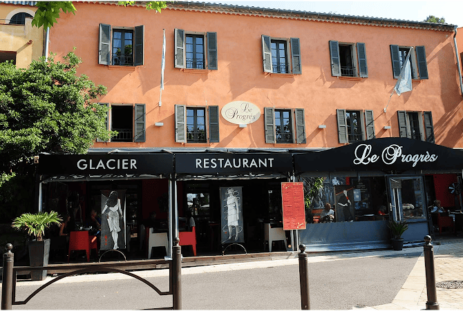 Restaurant Café du Progrès – Bormes-les-Mimosas à Bormes-les-Mimosas, France