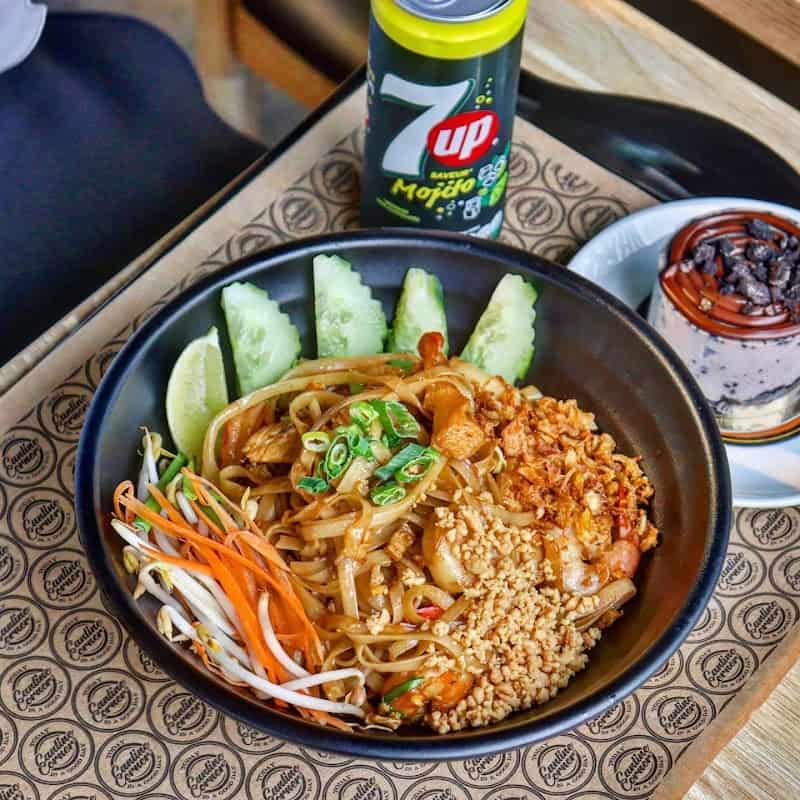 Restaurant Cantine Corner Eragny 95 à Éragny, France