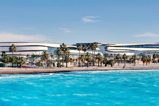 Restaurant CAP3000 – Shopping Mall à Saint-Laurent-du-Var, France