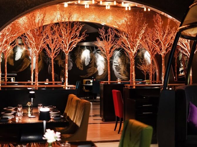 Carnival by Trèsind Restaurant & Bar | DIFC, Dubai à Dubaï, Émirats arabes unis