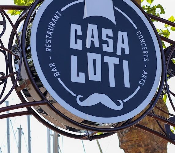 Restaurant Casa Loti à Rochefort, France