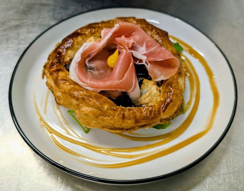 Restaurant CASERN à Dinan, France