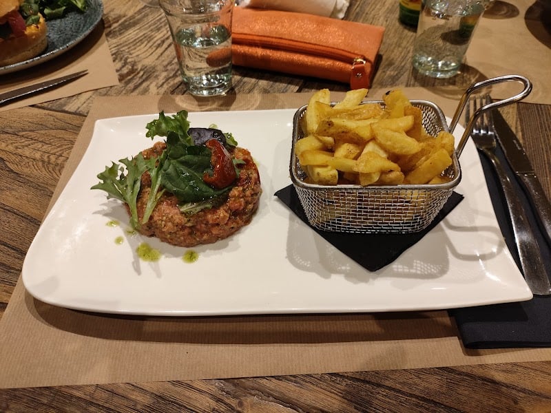 Restaurant CASERN à Dinan, France