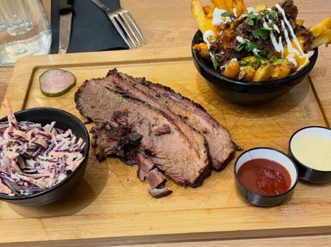 Restaurant CaveMan’s BAR-B-QUE à Colombes, France