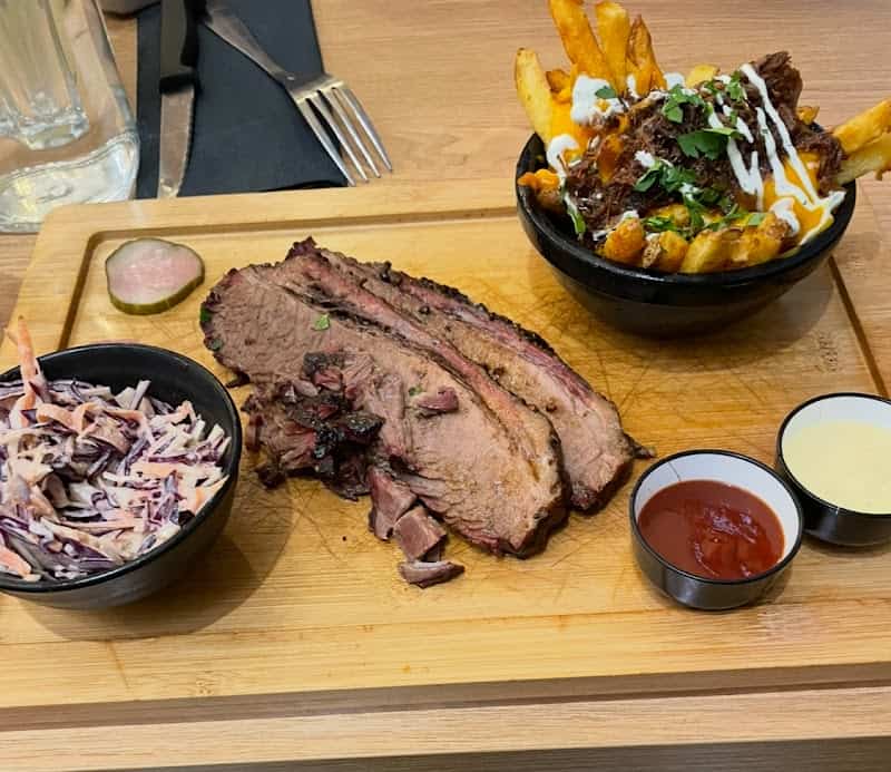 Restaurant CaveMan’s BAR-B-QUE à Colombes, France