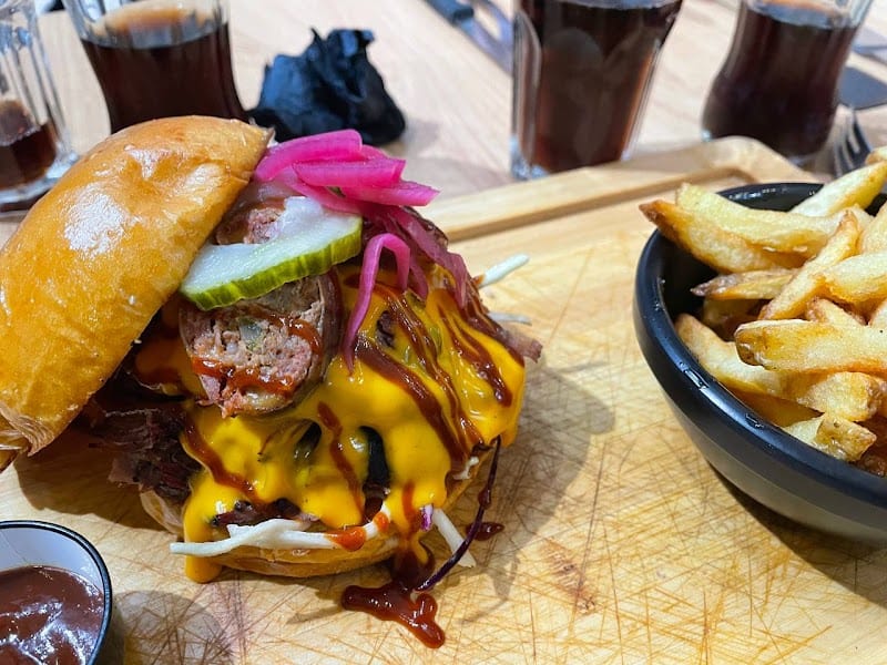 Restaurant CaveMan’s BAR-B-QUE à Colombes, France