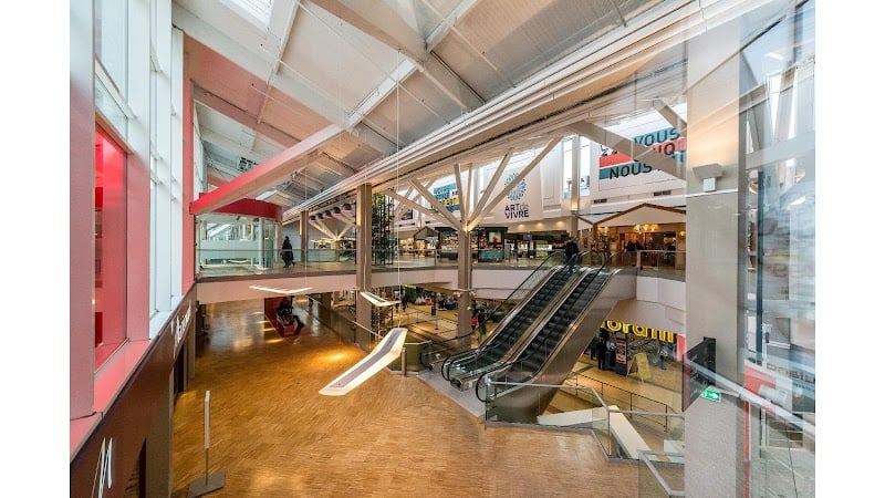 Restaurant Centre commercial Art de Vivre à Éragny, France