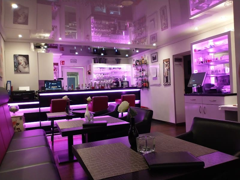 Restaurant Cést la vie à Saarlouis (Sarrelouis), Allemagne