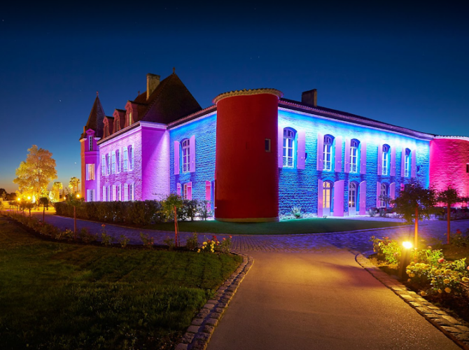 Restaurant Château Le Stelsia à Saint-Sylvestre-sur-Lot, France