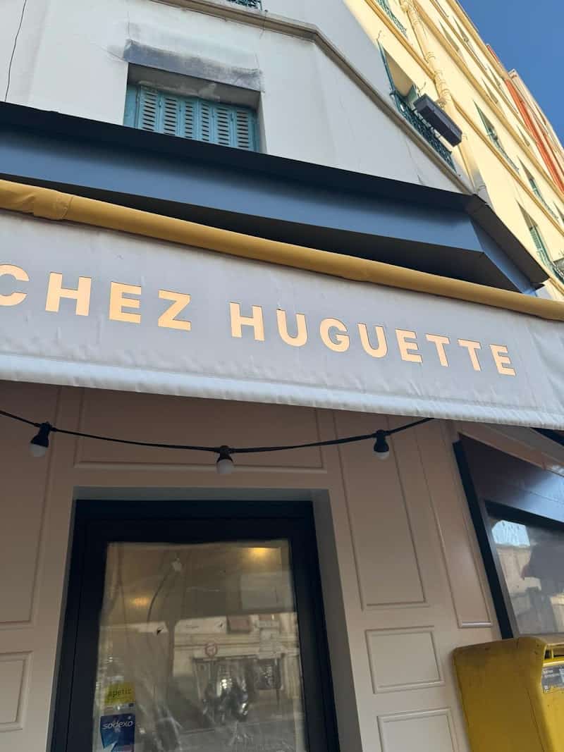 Restaurant Chez Huguette à Saint-Ouen-sur-Seine, France
