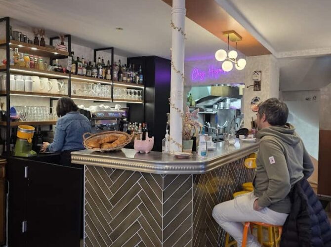 Restaurant Chez Huguette à Saint-Ouen-sur-Seine, France