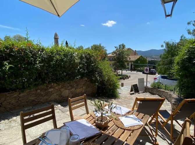 Restaurant Chez Jeff et Ju à Grimaud, France