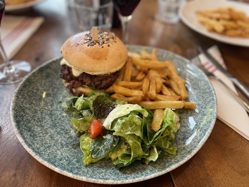 Restaurant Chez Louise à Levallois-Perret, France